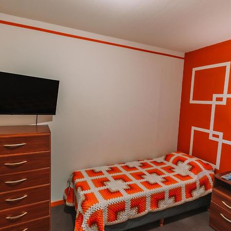 Habitaciones Mary 2 Camas Simples En Casa Compartida Ushuaia Exterior foto